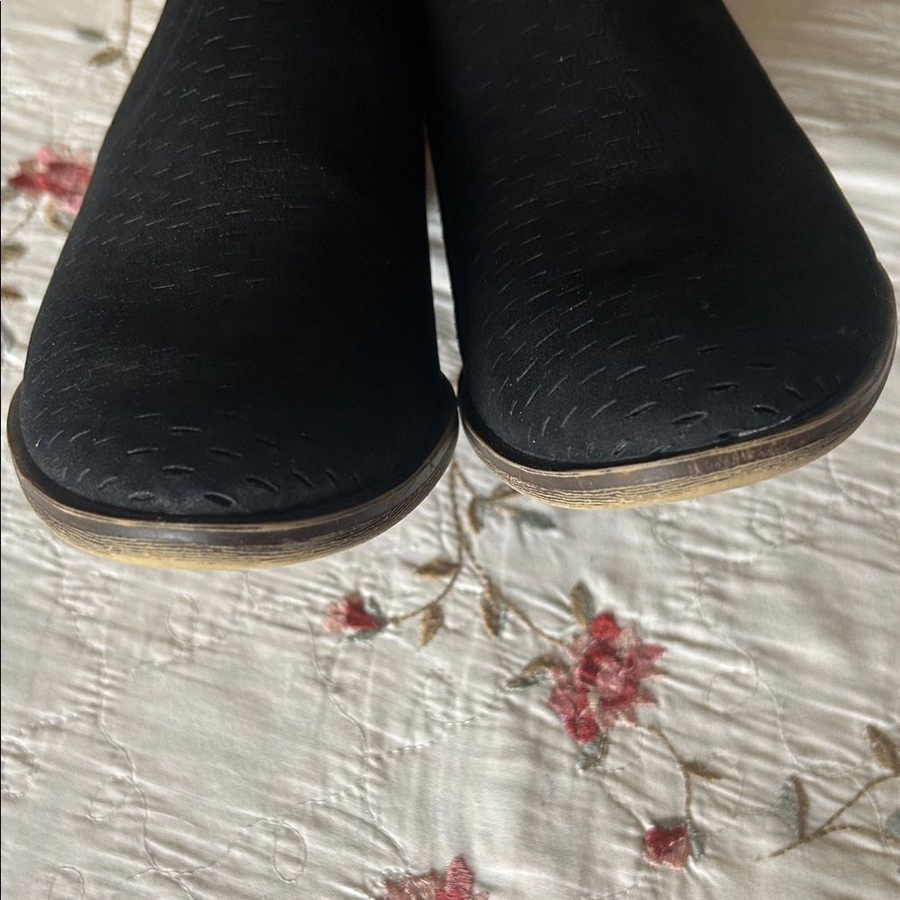 LUCKY BRAND🖤Black Suede Leather Ankle Booties Size 7.5 - Picture 4 of 14